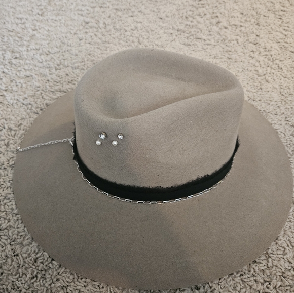 Customized Charlie 1 Horse Beige Hat - Picture 3 of 5